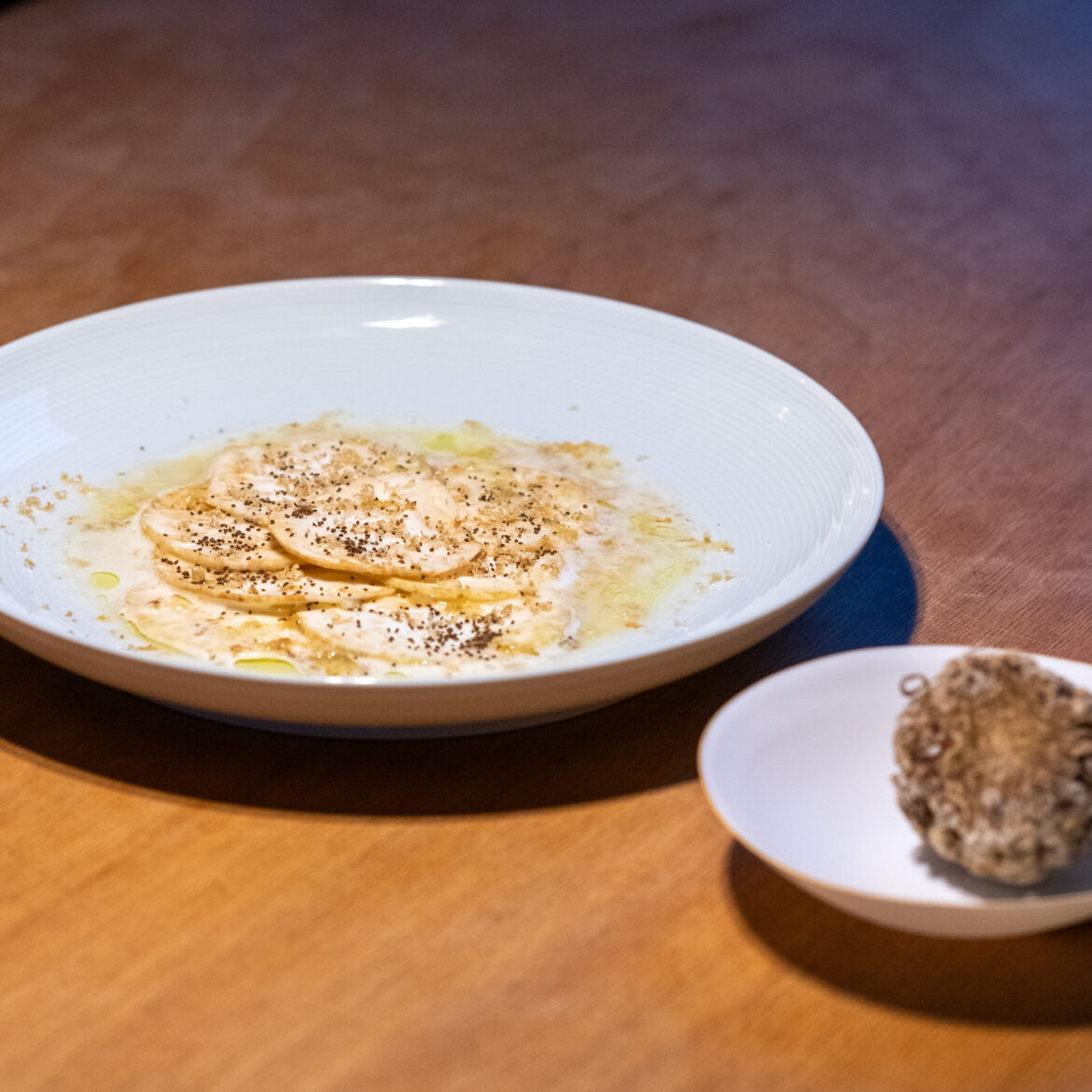 Sellerie. Reif und jung. Nach Sebastian Frank, Restaurant Horvath, Berlin