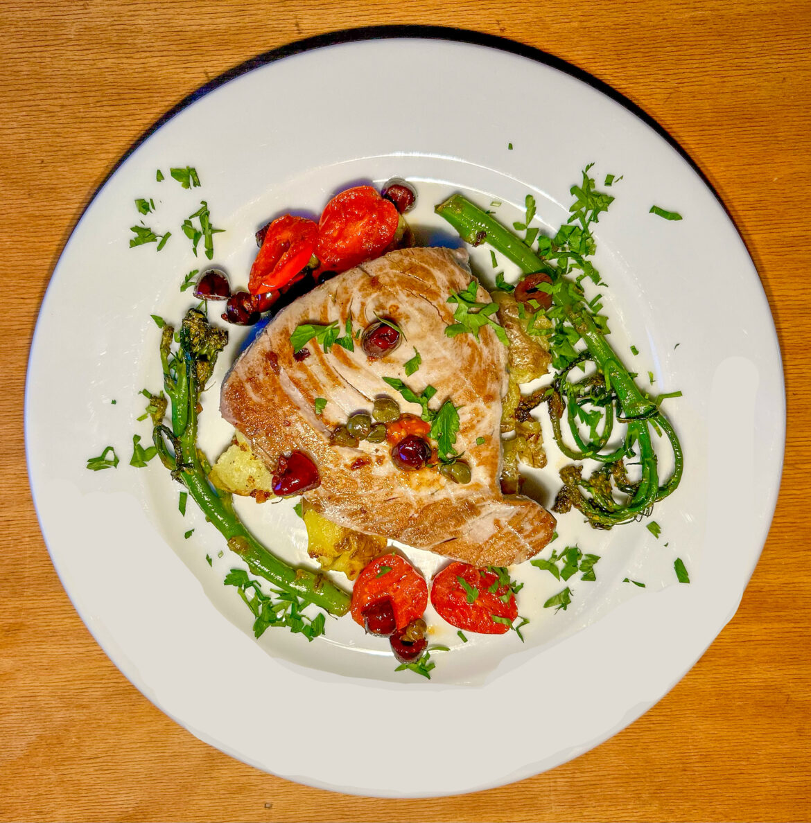 Mediteranes Thunfischsteak