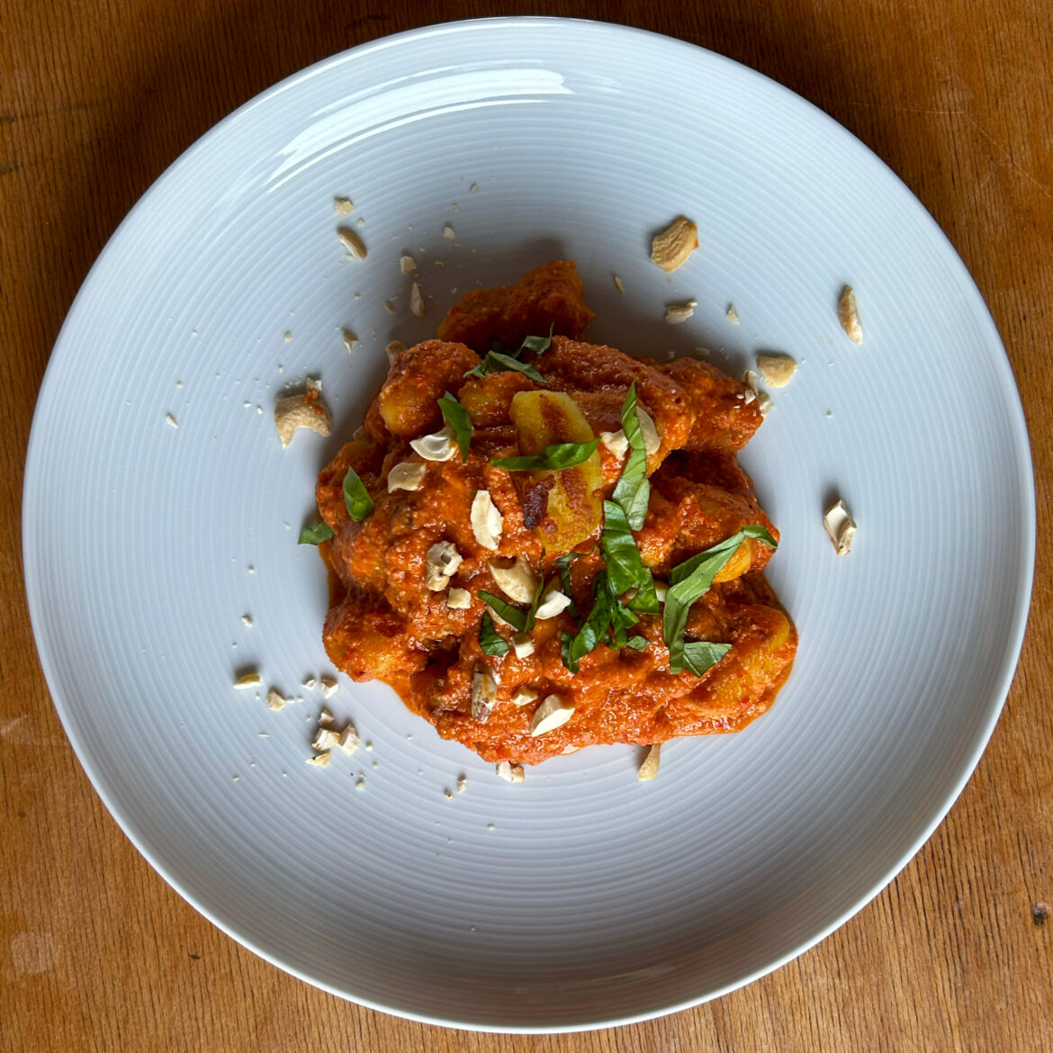 Gebratene Gnocchi an Paprika/Cashew-Sauce